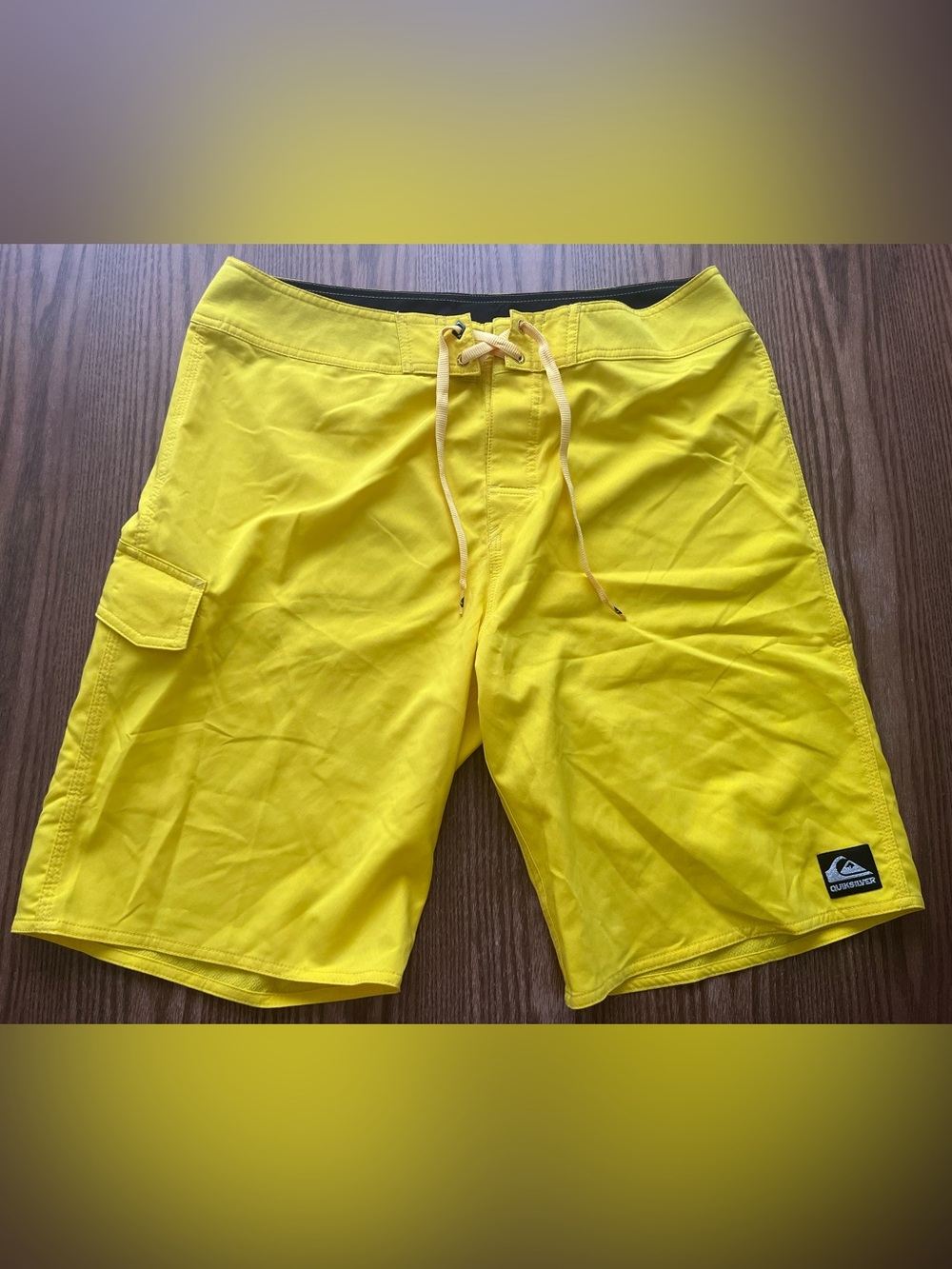 Quiksilver Men's Yellow Boardshorts size 34